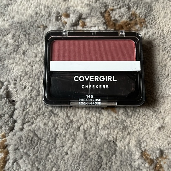 NWT Covergirl Makeup Bundle - Picture 5 of 10